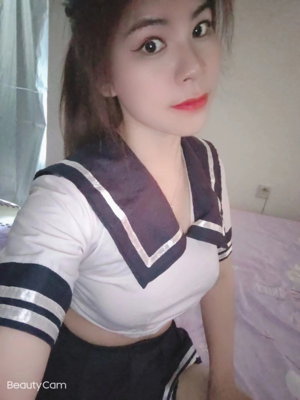 颜值服务都不错的妹子